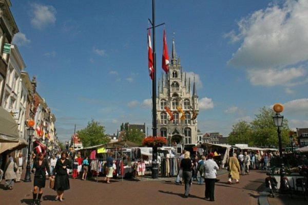 Guesthouse De Utrechtsche Dom เกาดา ภายนอก รูปภาพ